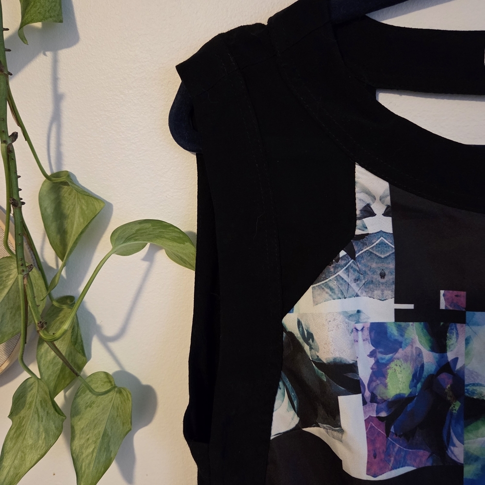 Abstract Print Pink Stitch Mini Dress - Picture 4 of 7
